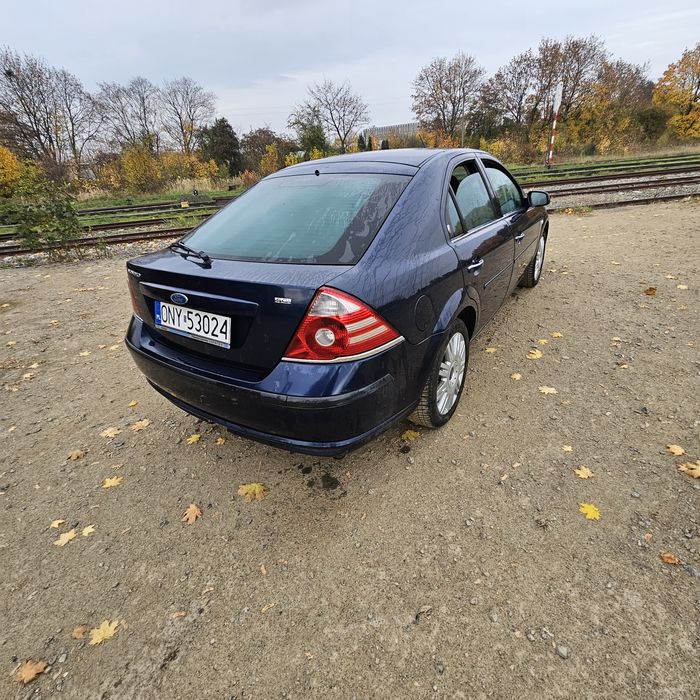 Ford Mondeo Ghia
