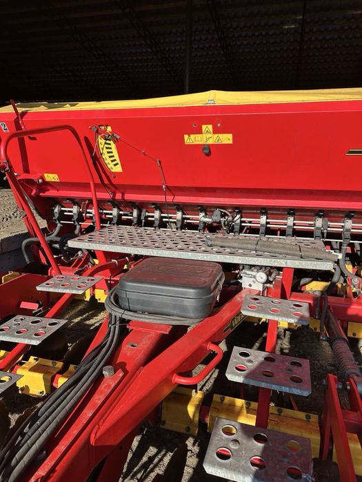 Продам сівалку зернову Ведерштад Рапід -400С