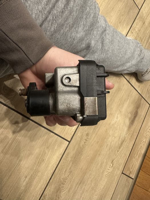 Nastawnik turbiny mercedesW211 2.7diesel