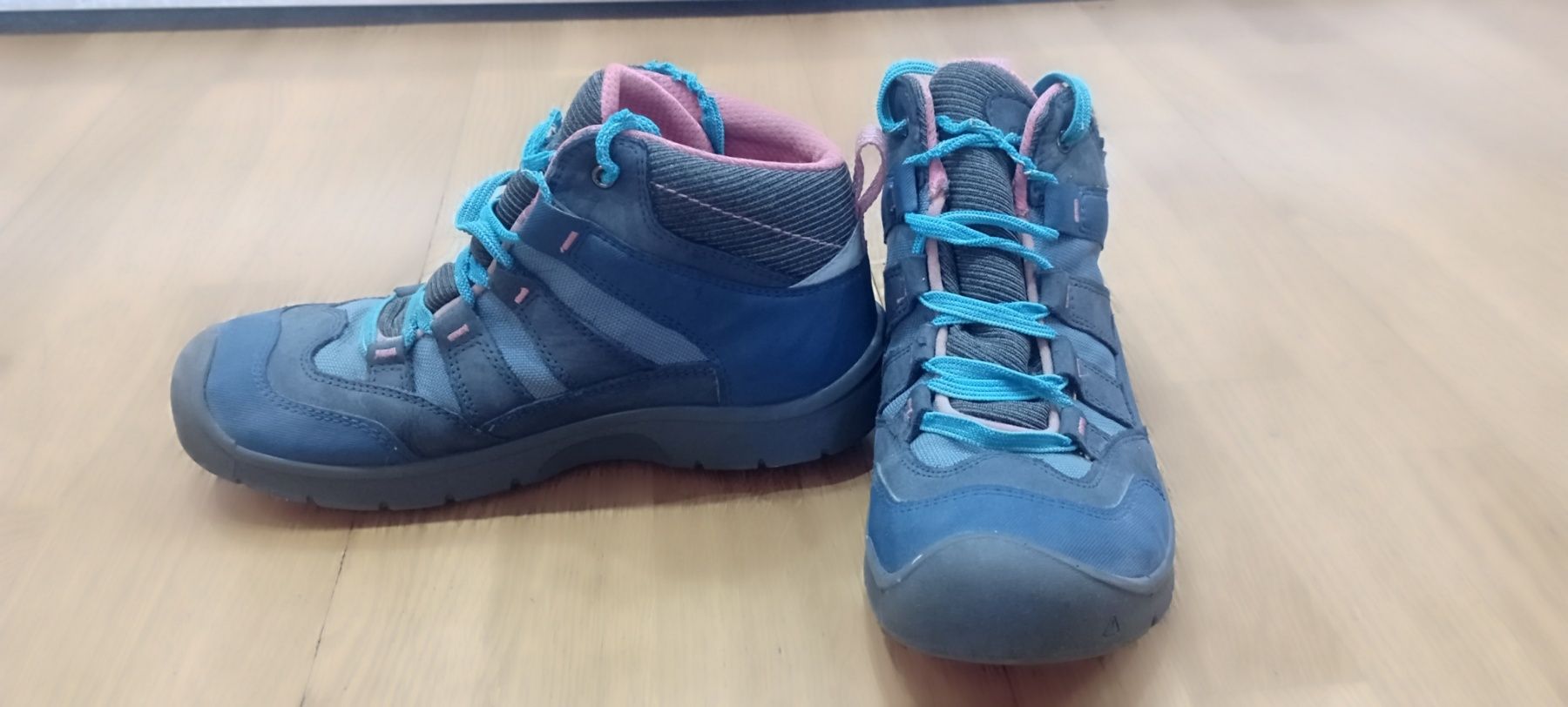 Демісезонні чобітки Keen 35 р. 22 см