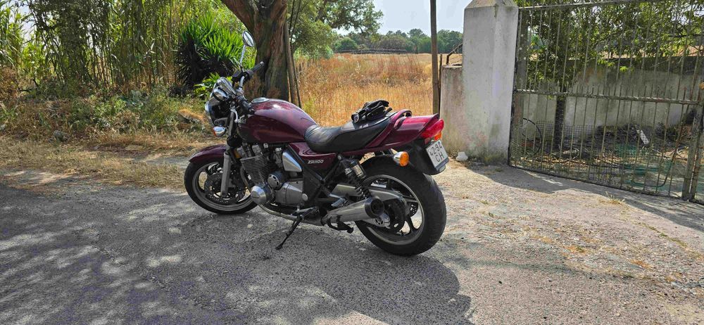 Kawasaki Zephyr 1100 (oportunidade para ter uma verdadeira cafe racer)