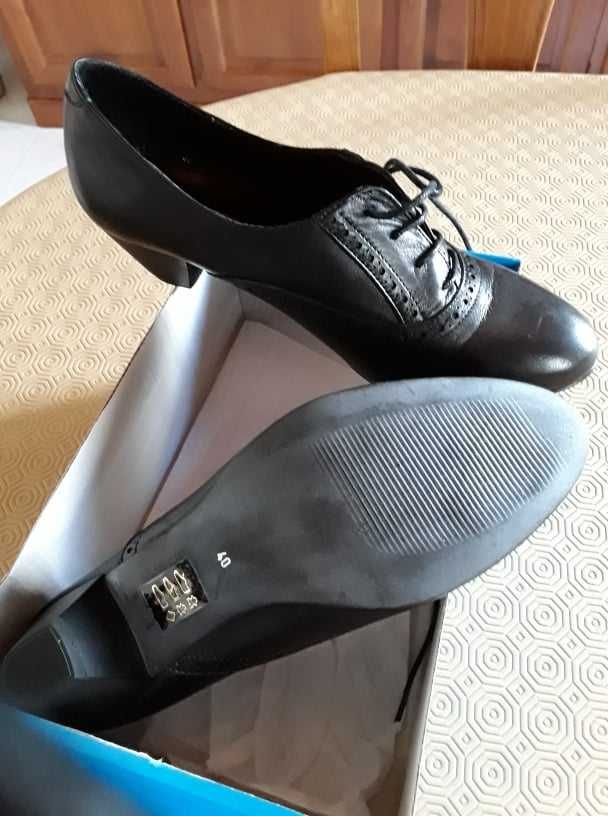 Sapato Oxford senhora Nº 40 - NOVOS Portes envio incluidos