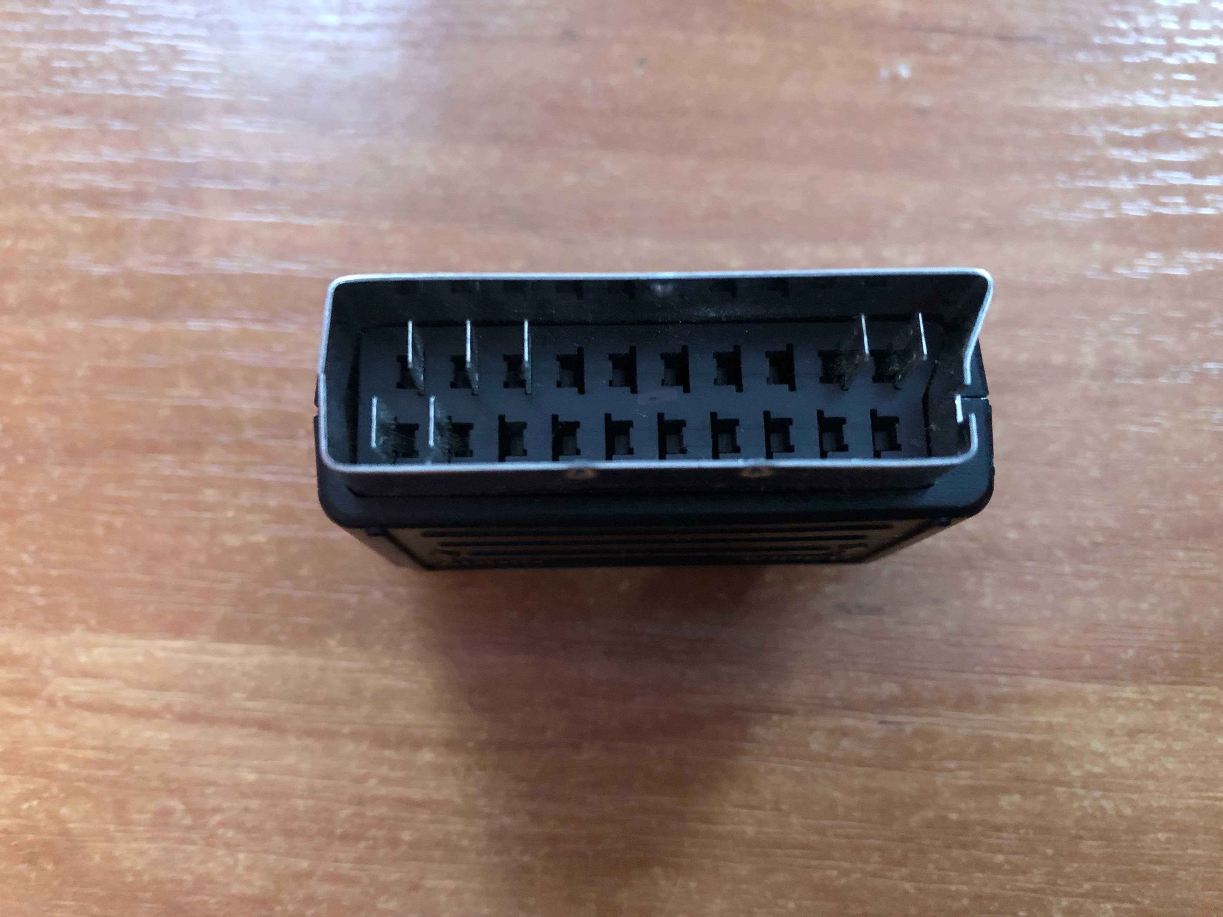Przejściówka adapter audio video - 2 gniazda cinch  na wtyczkę Euro