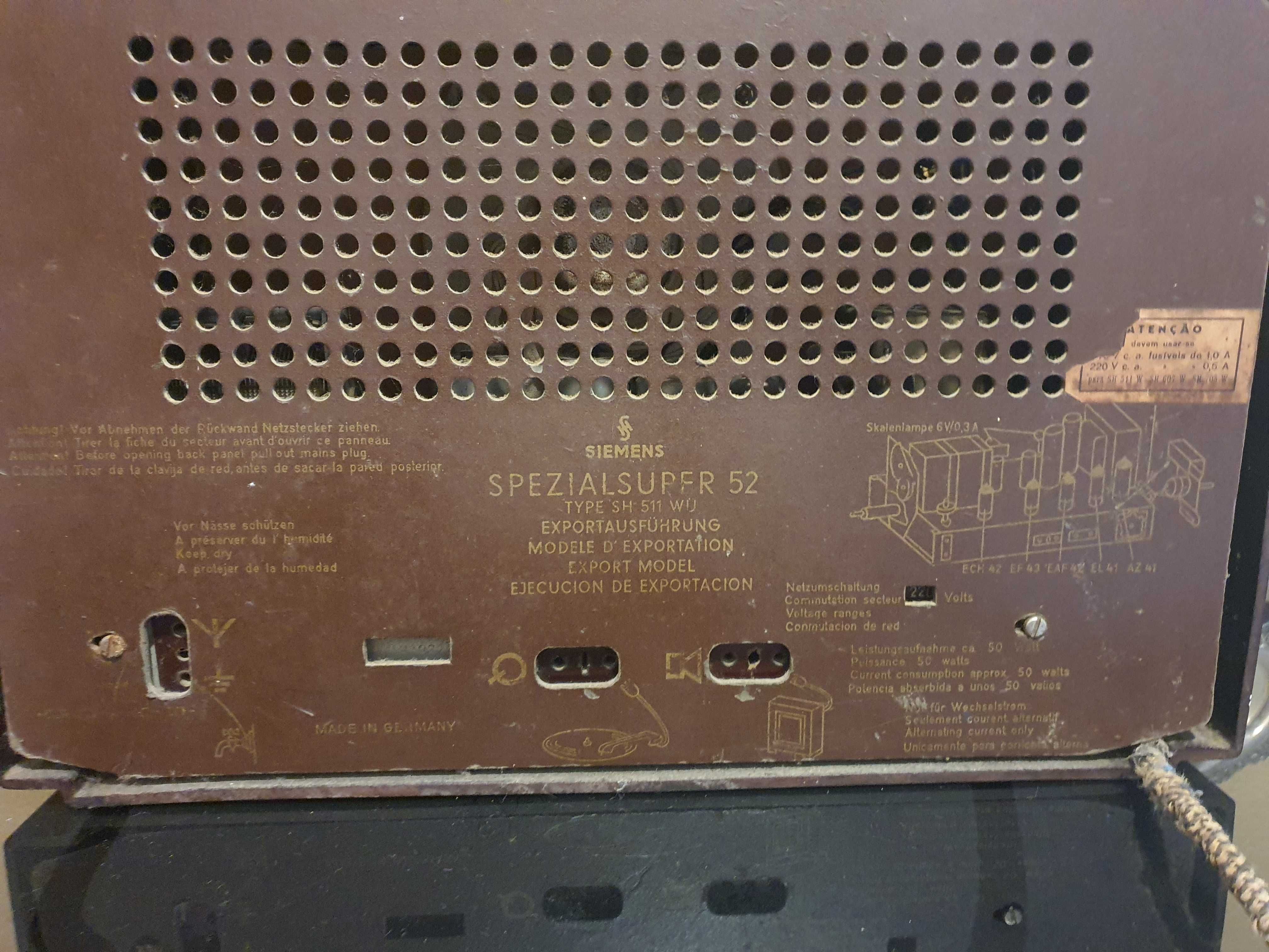 Radio vintage Siemens do ano 1950
