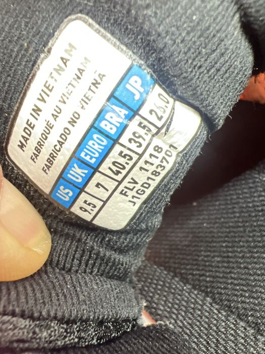 Кросівки. 40,5р. Mizuno Wave Rider 22