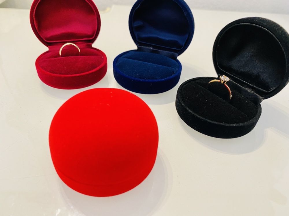 Caixa de anel em veludo, redonda, varias cores