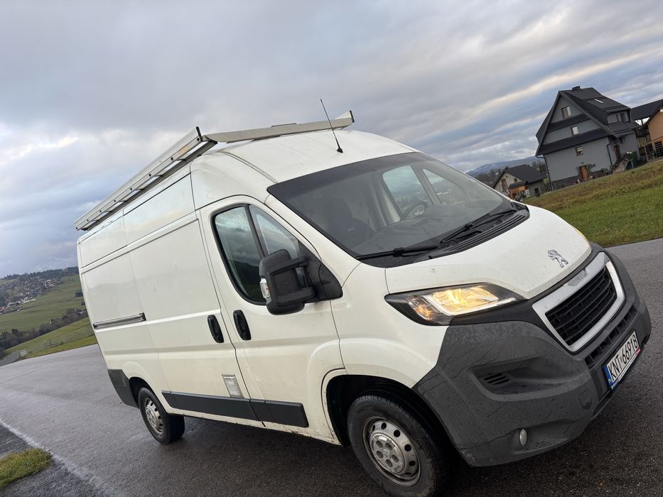 WYNAJEM BUSA do przeprowadzek i transportu