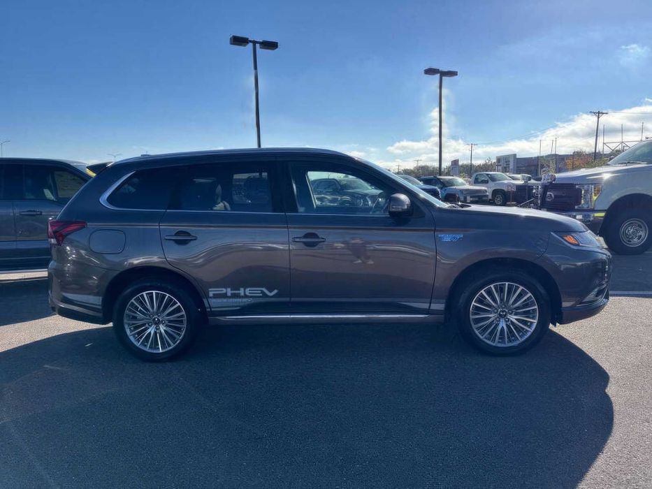 Mitsubishi Outlander PHEV GT      2019