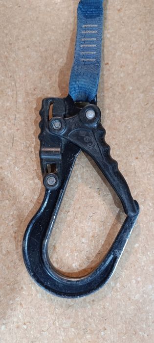 podwójna lonża bezpieczeństwa z absorberem energii