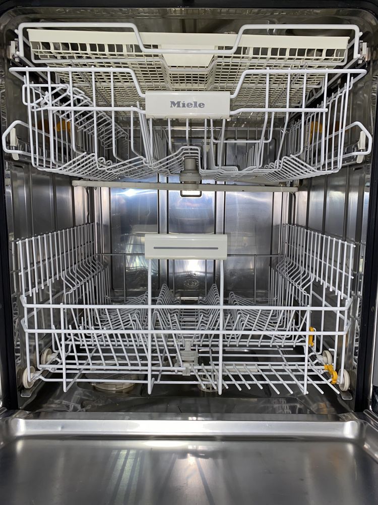 Повновбудована посудомийна машина Miele G 4994 SCVi / повна забудова