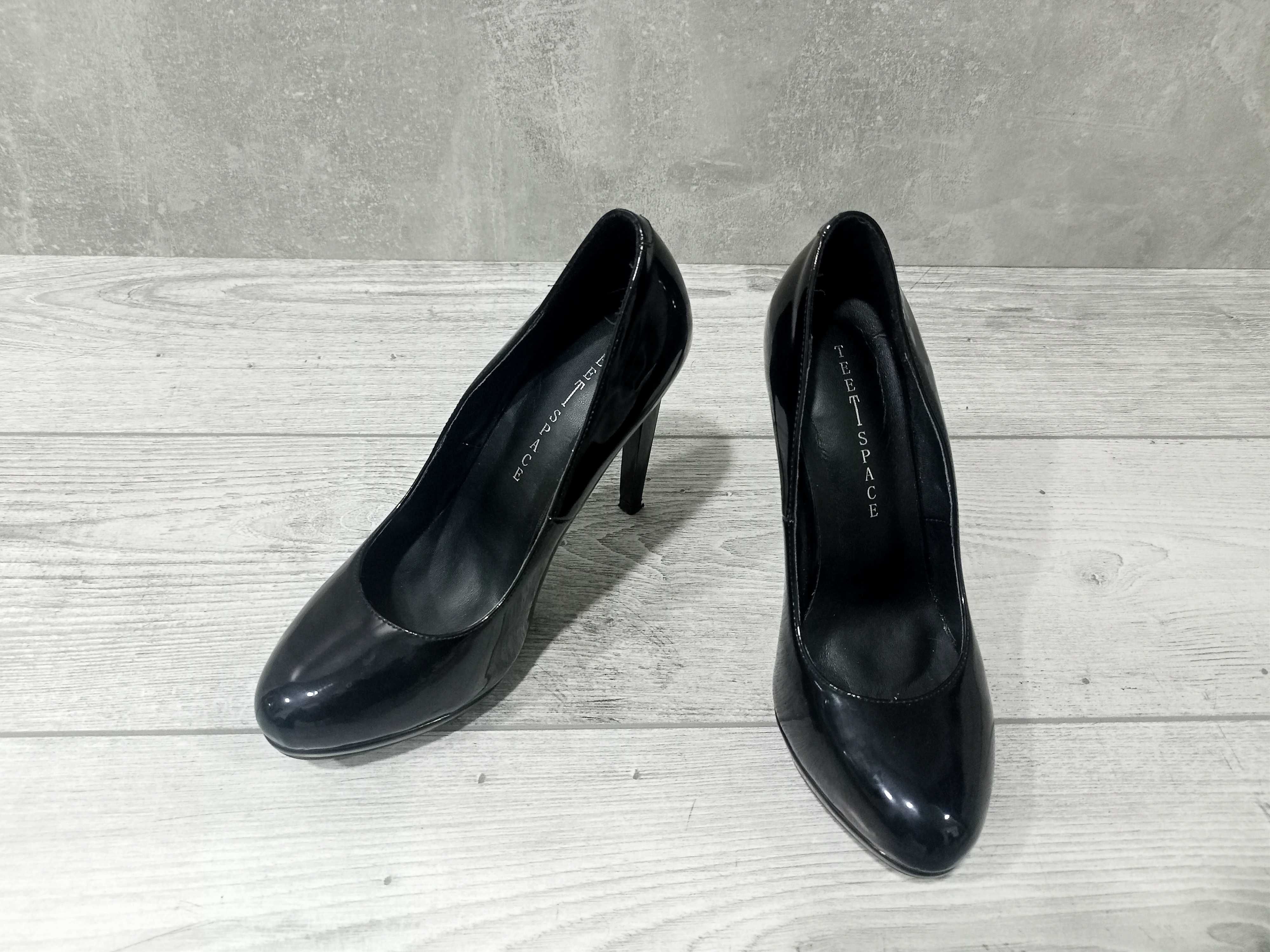 Туфлі жіночі чорні на підборах