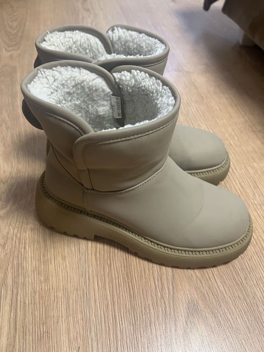 Ботинки зимові жіночі
