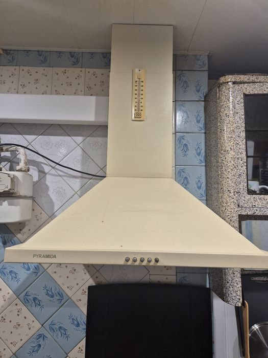 Вытяжка pyramida