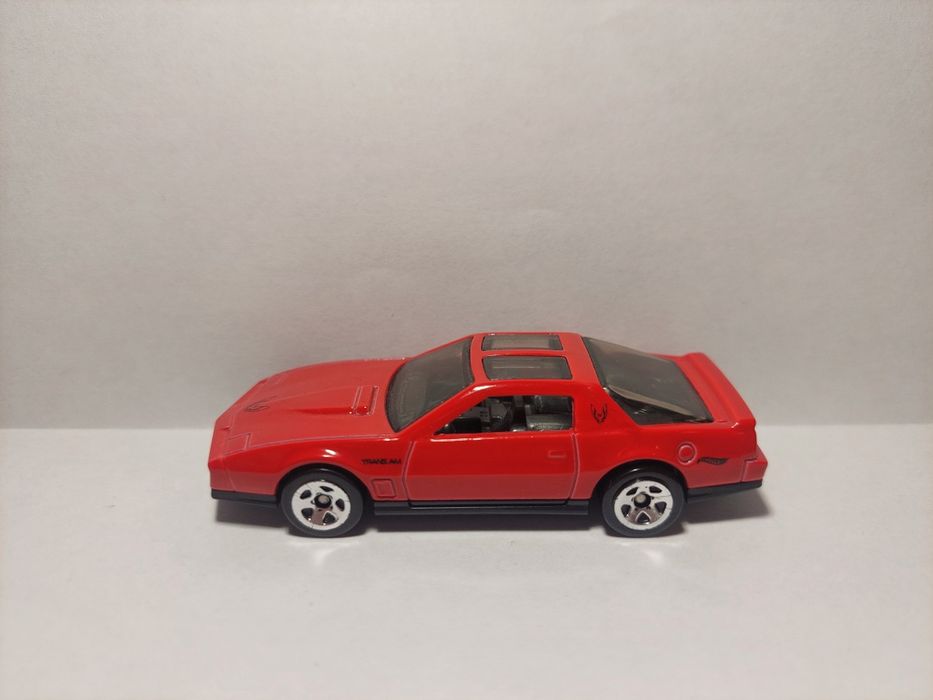 Машинка Hot Wheels '84 PONTIAC FIREBIRD