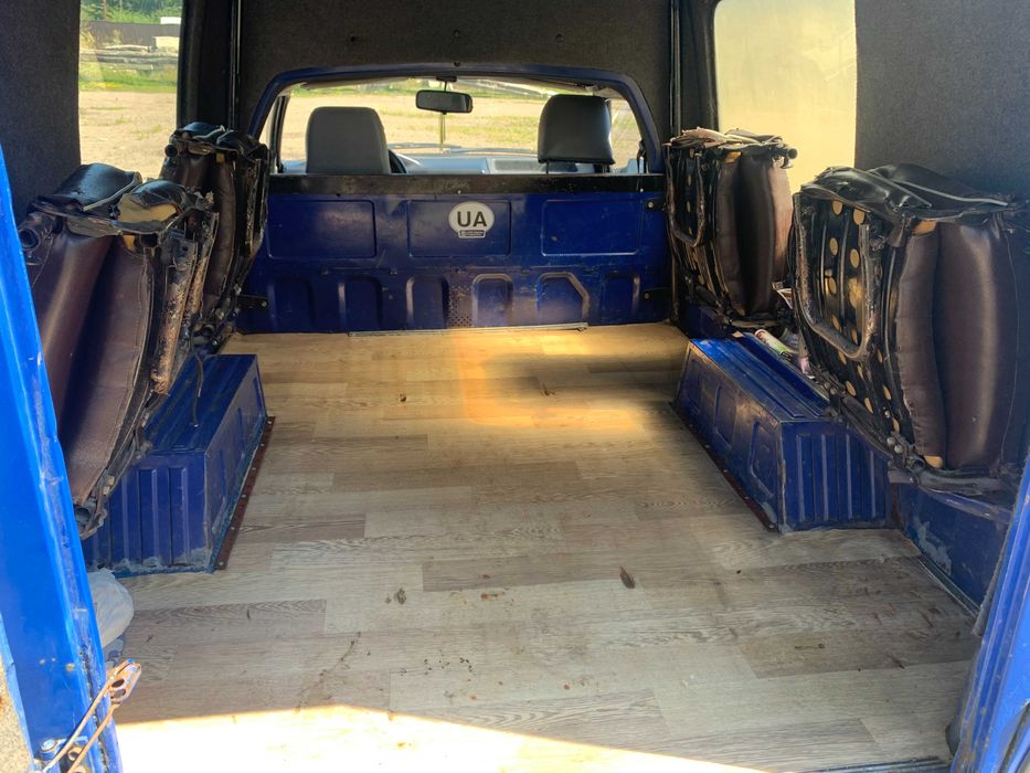 Автомобіль Иж ода 2717