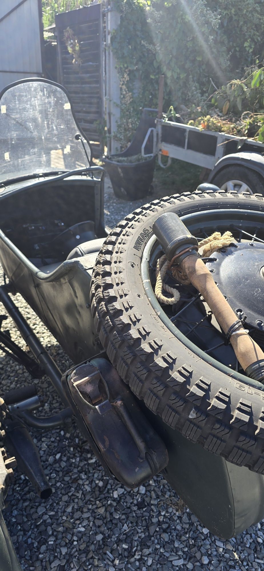 Motocykl z koszem bocznym K-750