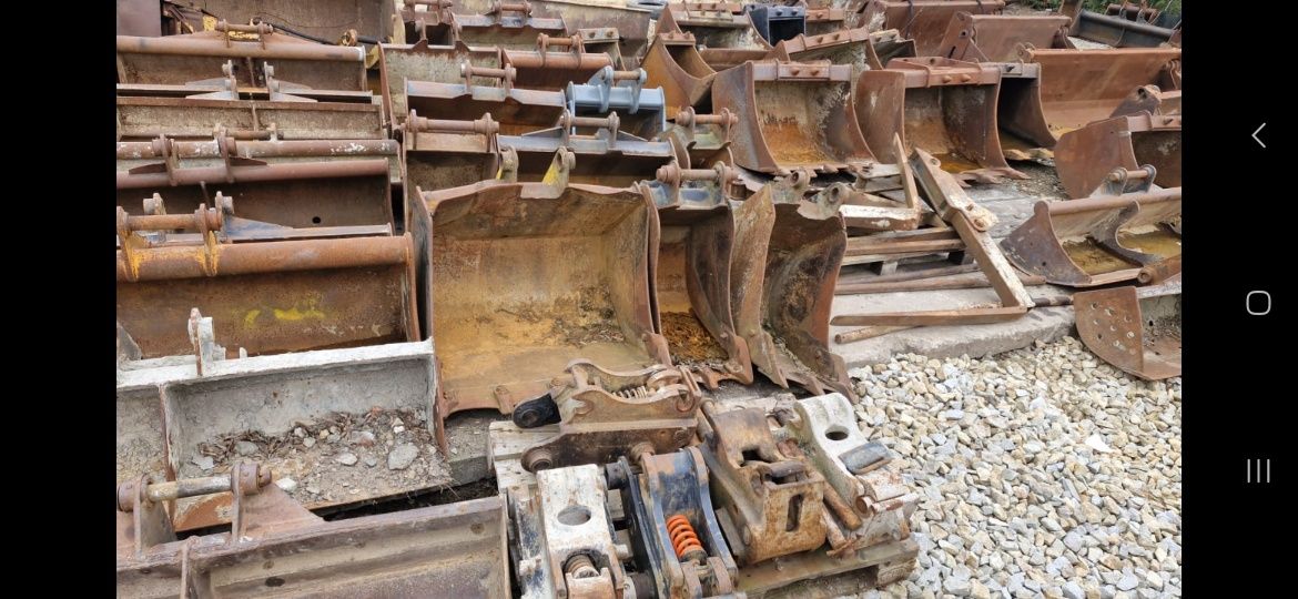 Lyzka krokodyl widły skarpowka kopiąca mecalac jcb cat case liebherr