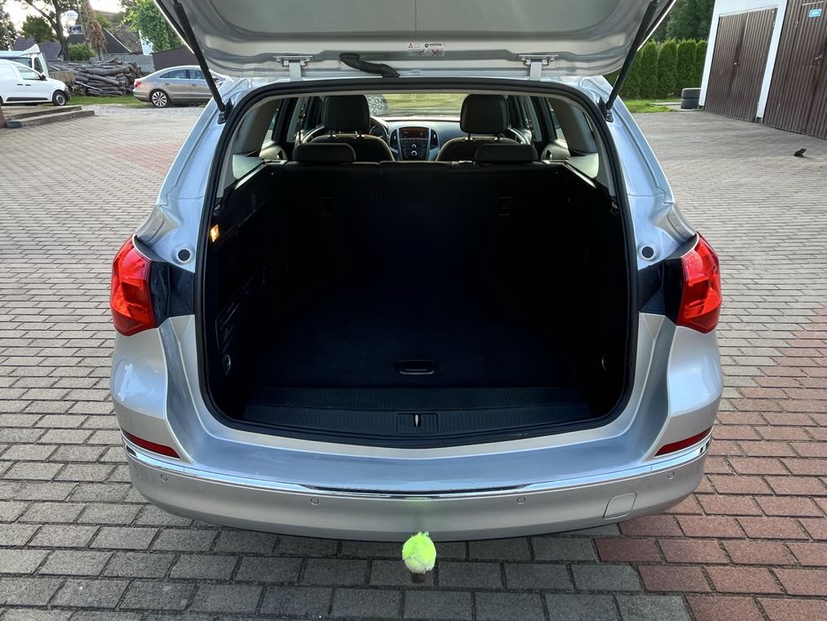 Opel astra j lift 2014