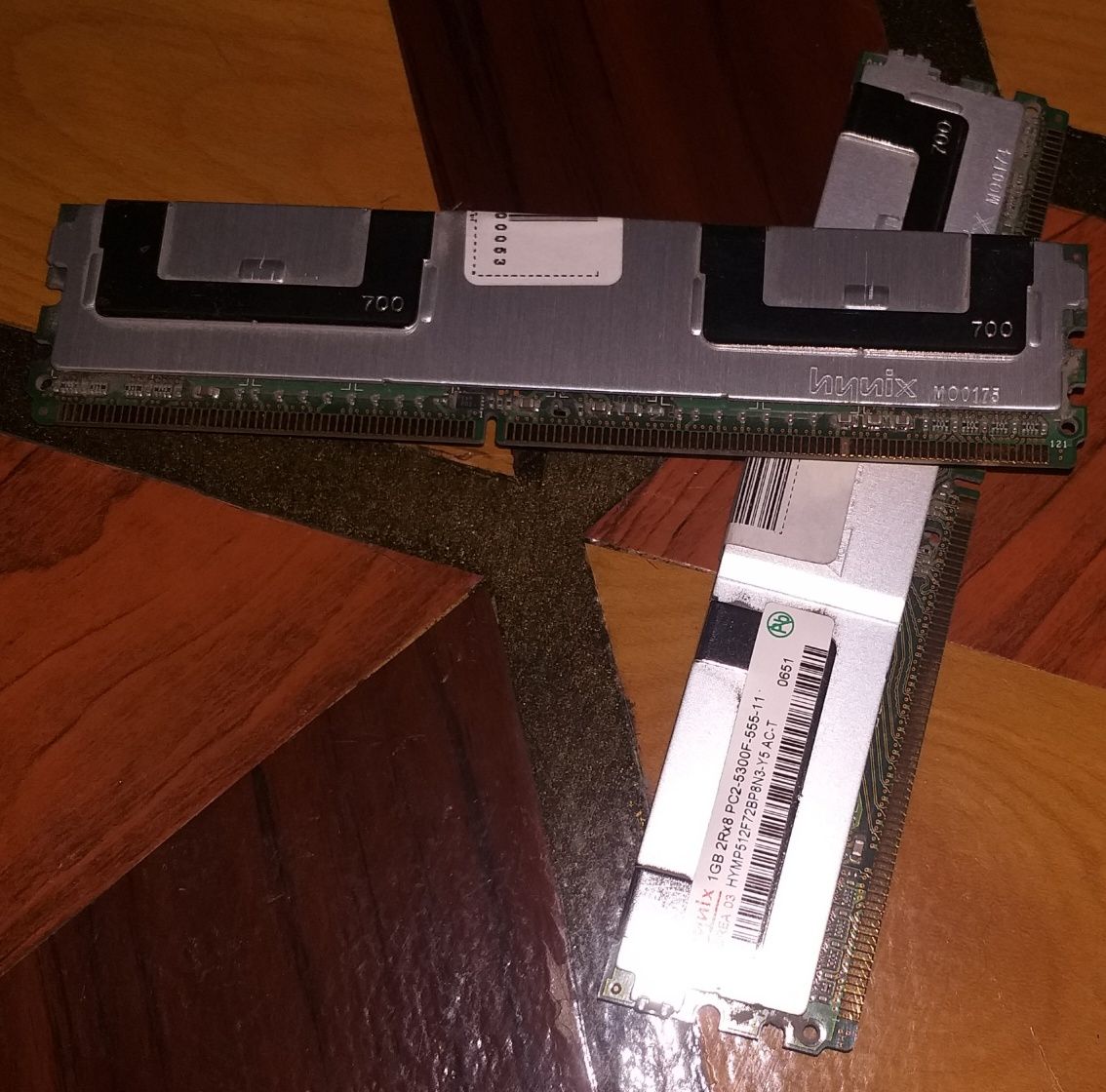Память для сервера HYNIX 1Gb 2Rx8 PC2-5300F-555-11, бу