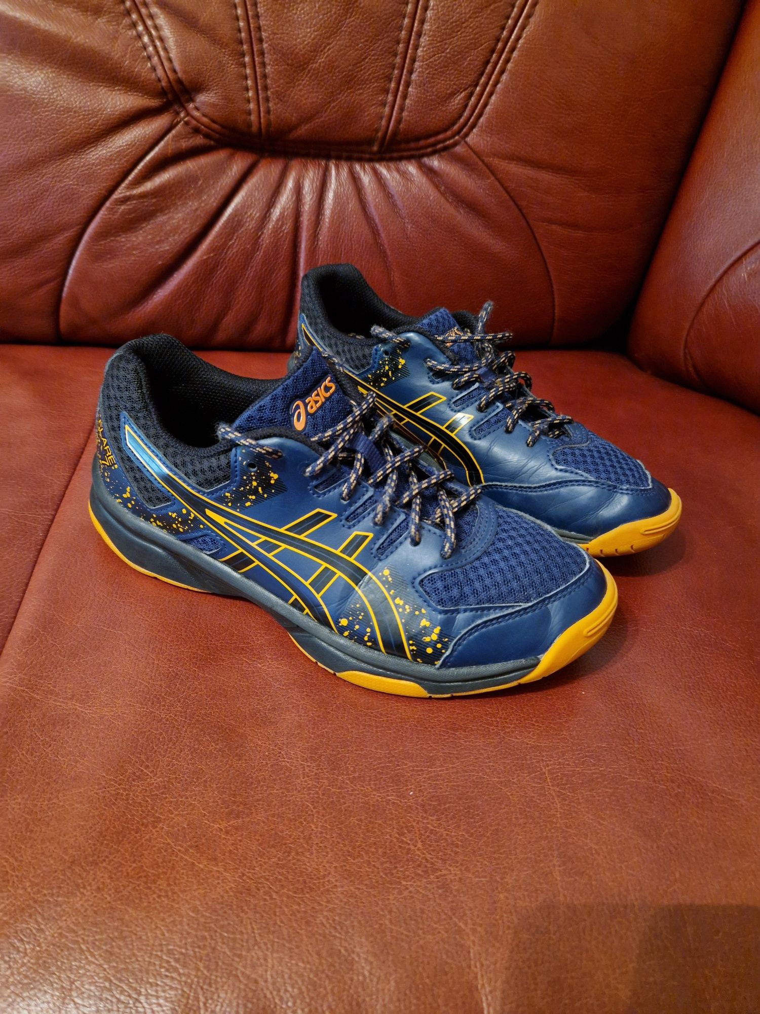 Buty sportowe asics r38