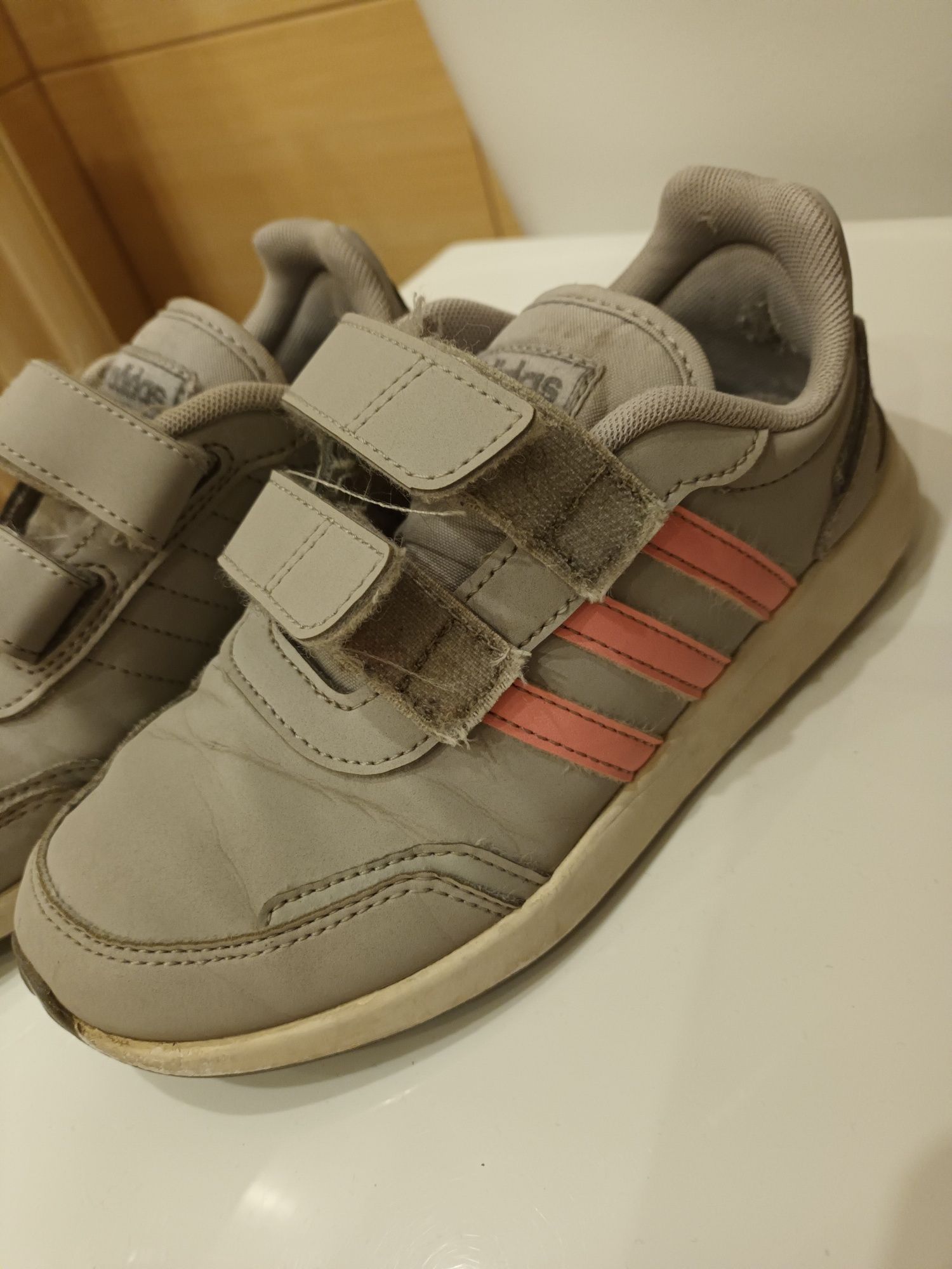 Buty adidas dla dziewczynki 31