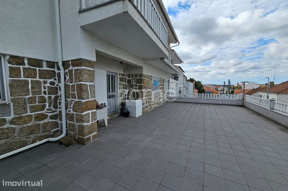 Moradia de Gaveto em Miranda do douro