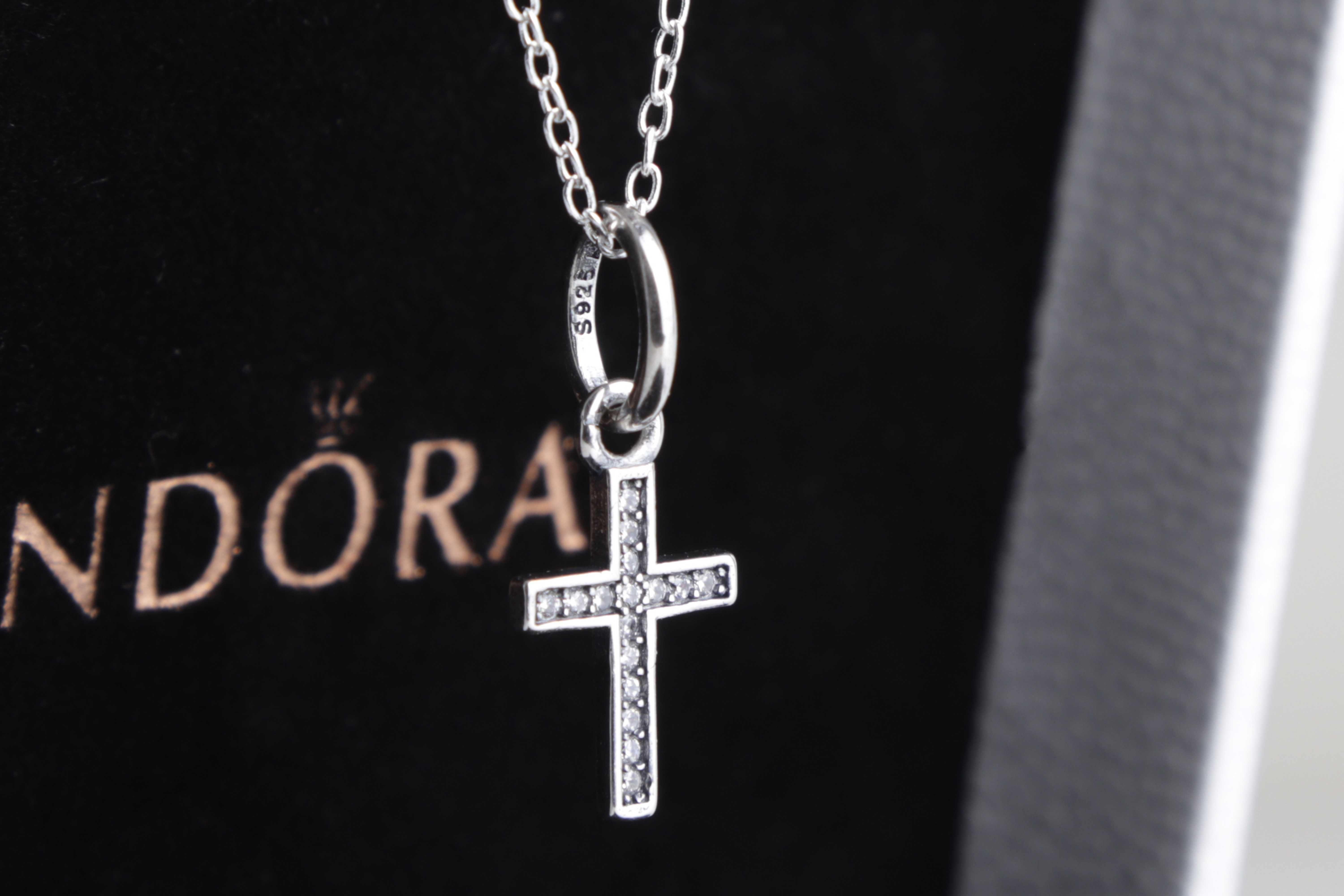 Pandora підвіска Хрестик