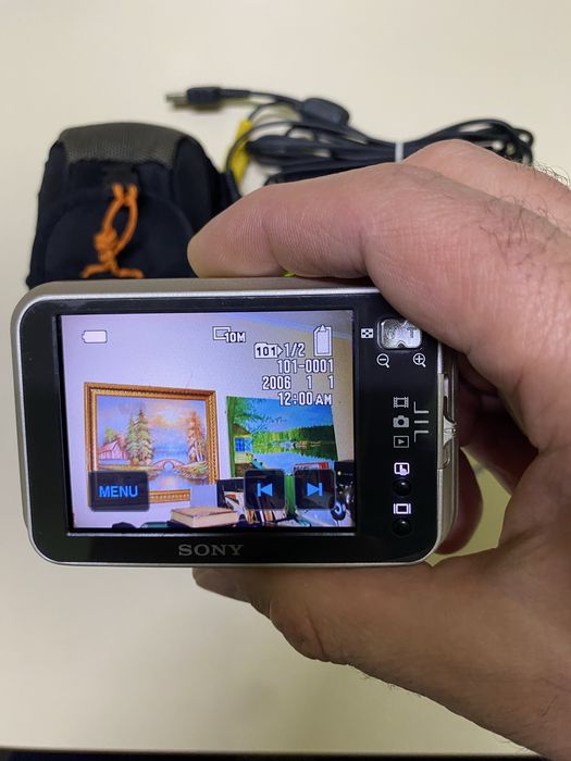 Фотоаппарат Sony Cyber-shot DSC-N2 комплект