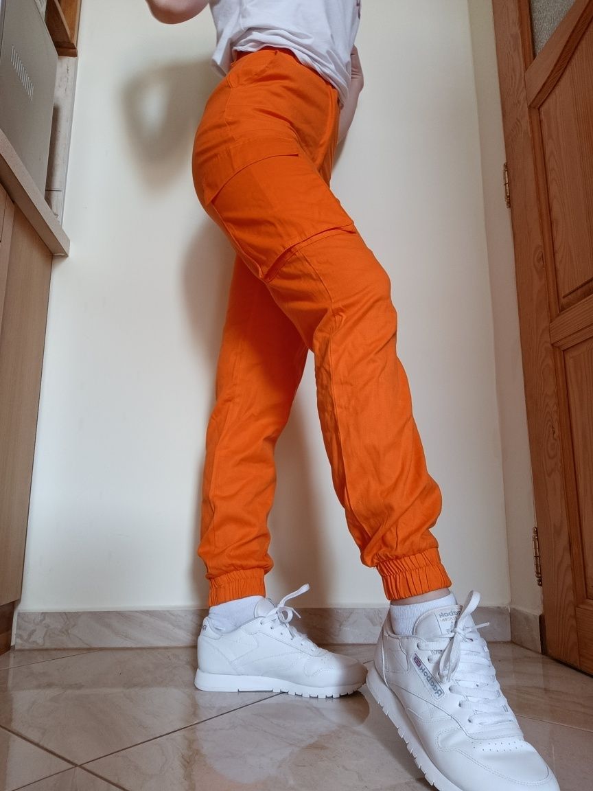 Pomarańczowe spodnie joggery ASOS Missguided XS 34