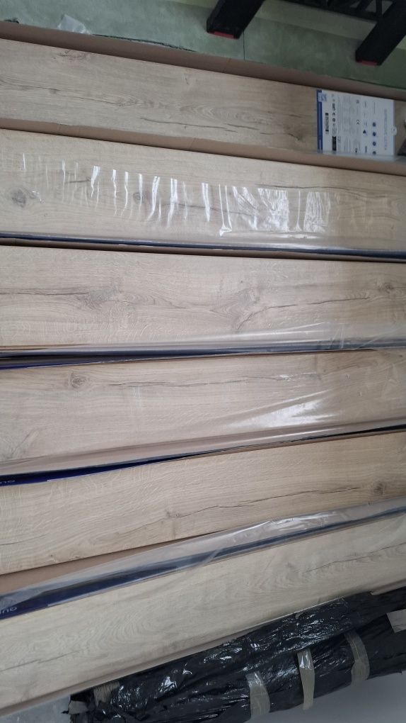 40m2 Panele podłogowe wodoodporne Quick-Step IMU1847 12mm laminowane
