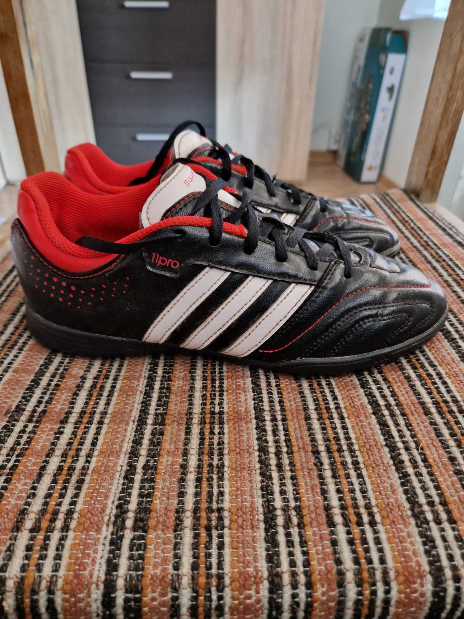 Turfy Adidas 11Questra r 38 I 2/3