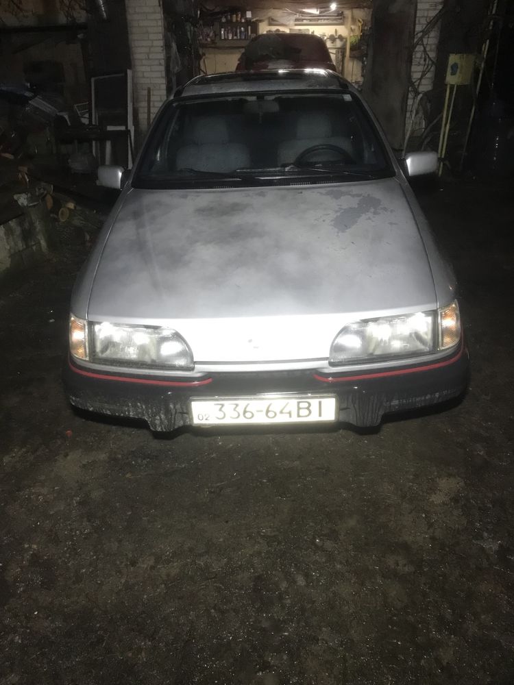 Форд Сієрра 2.0 DOHC GAZ