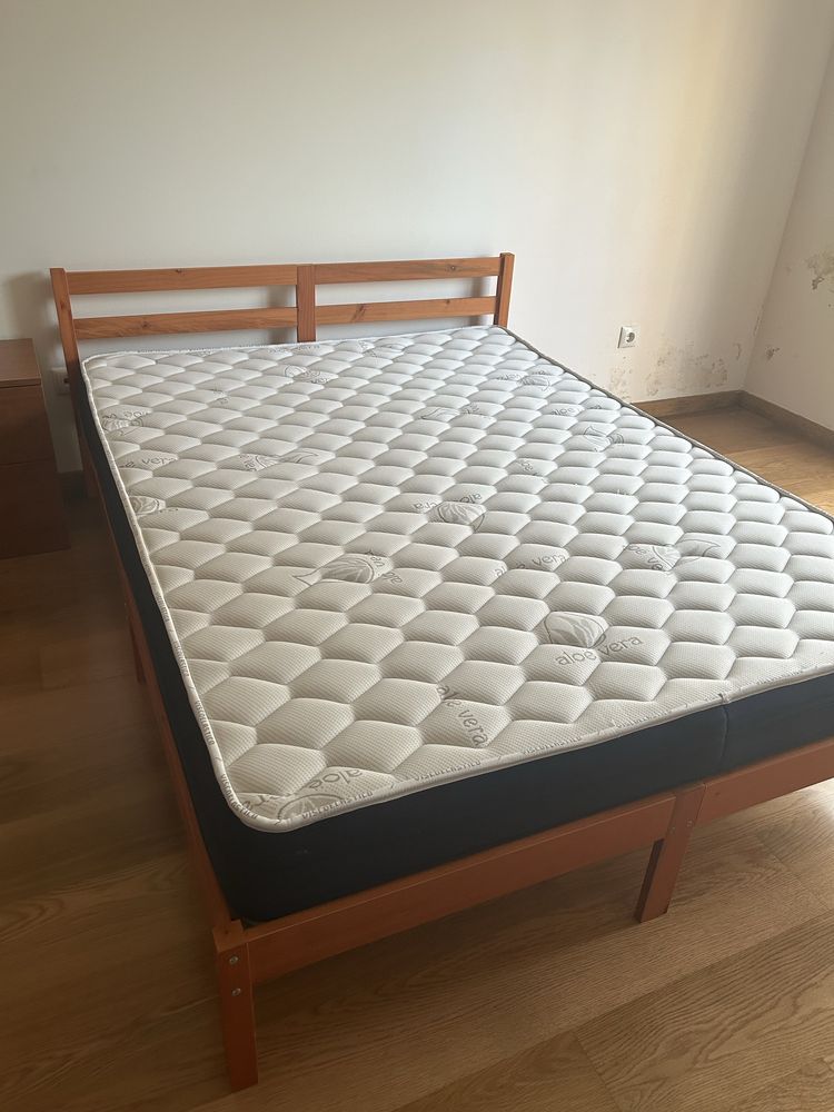 Cama + colchão 140x190