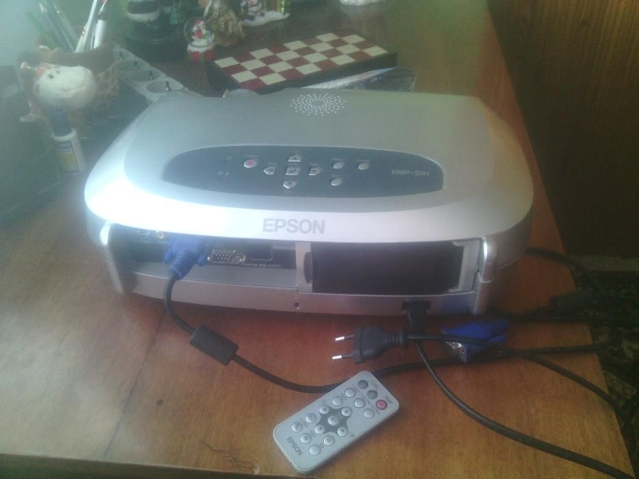 Мультимедійний проектор Epson EMP-S1H