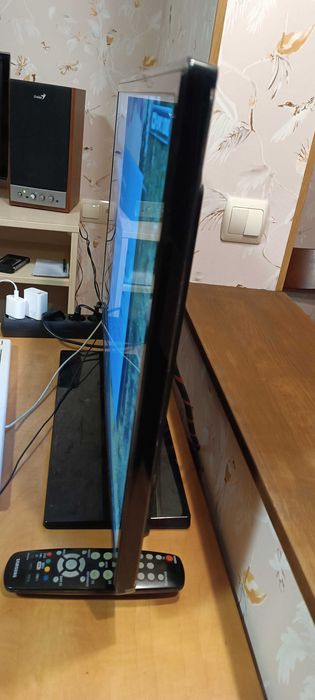 Монітор 32" телевізор 32" Samsung UE32ES5507