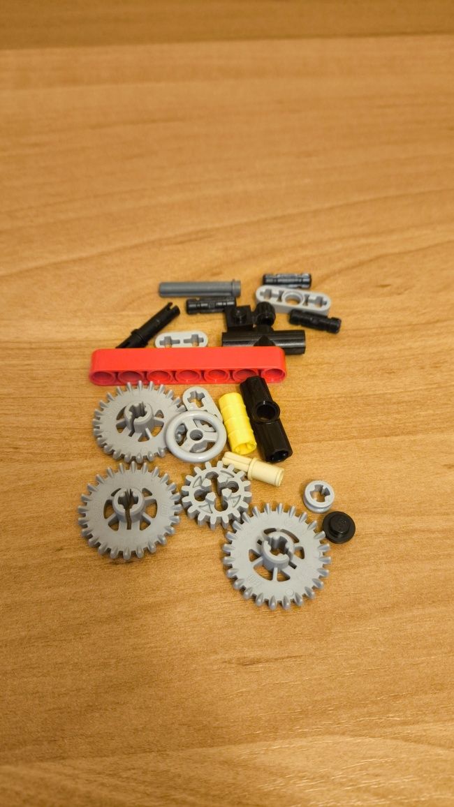 LEGO Technic 8281 2 w 1 traktor i trójkołowiec