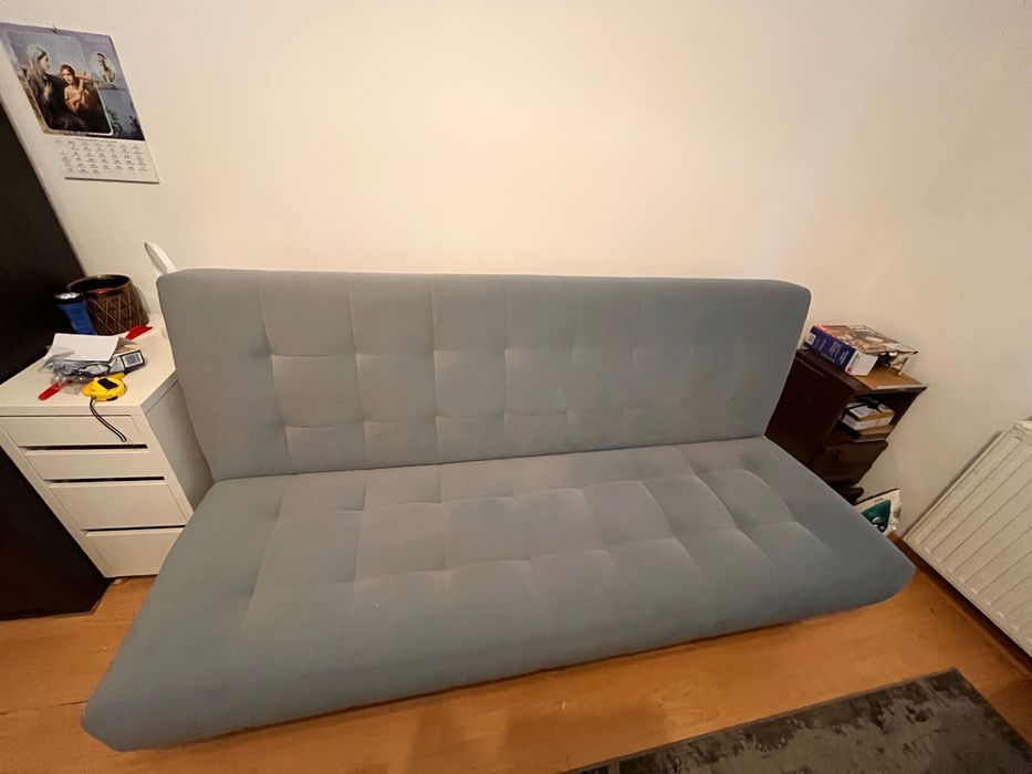 Szara kanapa/ sofa w dobrym stanie, rozkładana