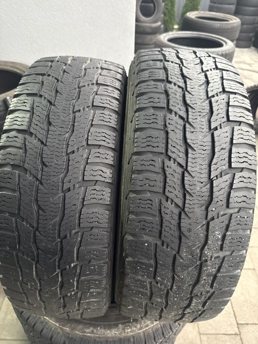 Шини резина 215/65/16с r16c Nokian пара зимні