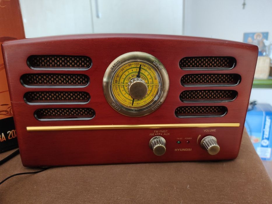Radio Retro Hyundai RA 202