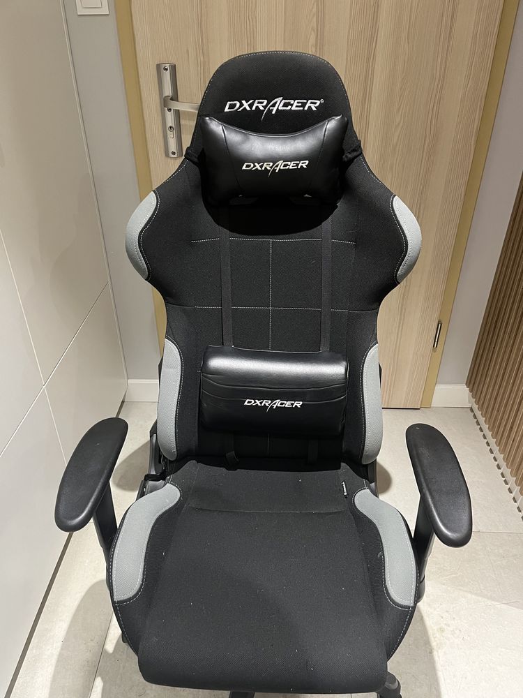 Krzesło gamingowe DXRacer Formula OH/FD01/NG czarno-szare