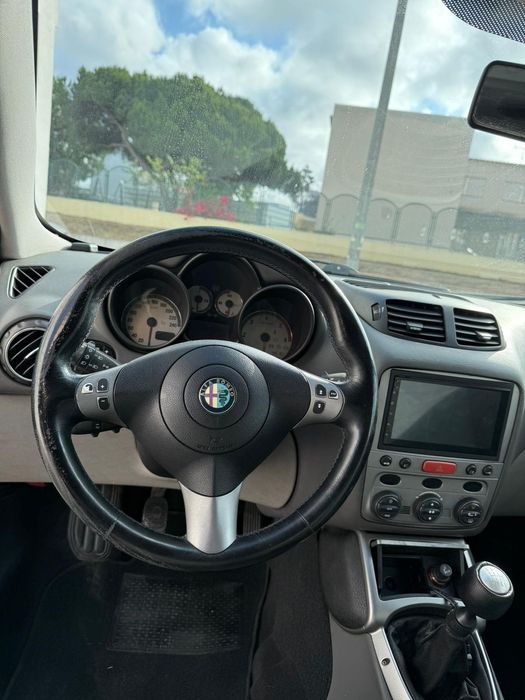 Alfa Romeo GT ano 2005 nacional motor 1.9 GTD 150cv impecável Aceito r