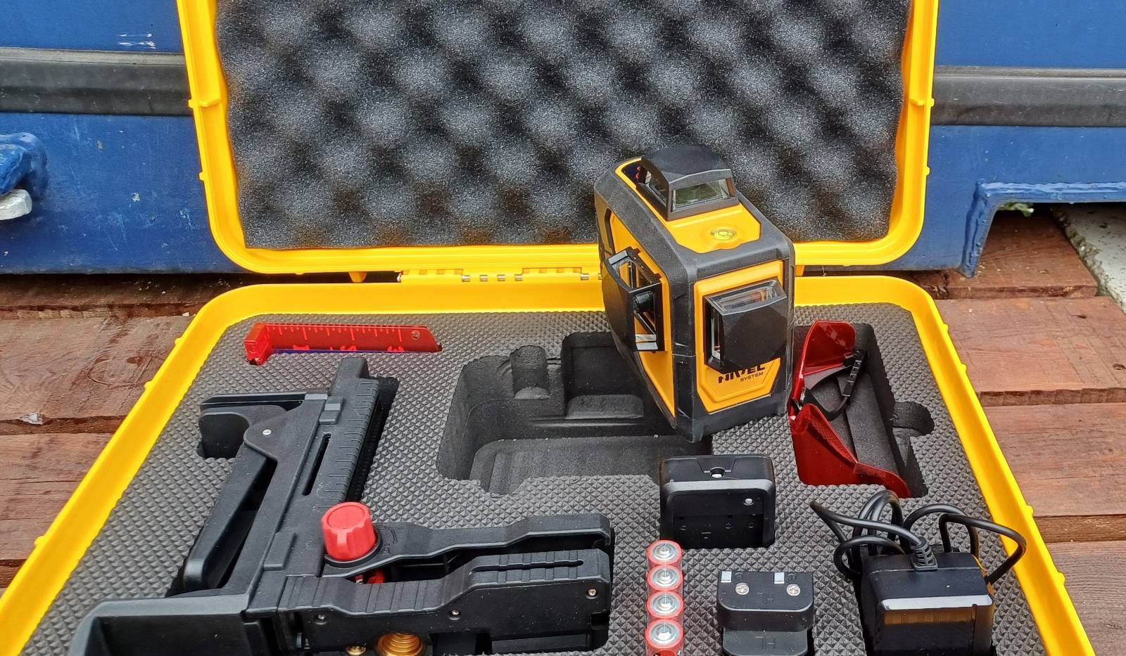 Laser krzyżowy Nivel System CL3D + akcesoria + walizka