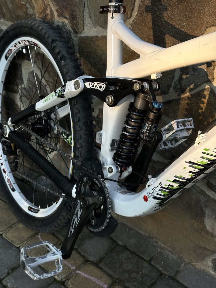 Двухподвес trek scratch 7 180/180mm