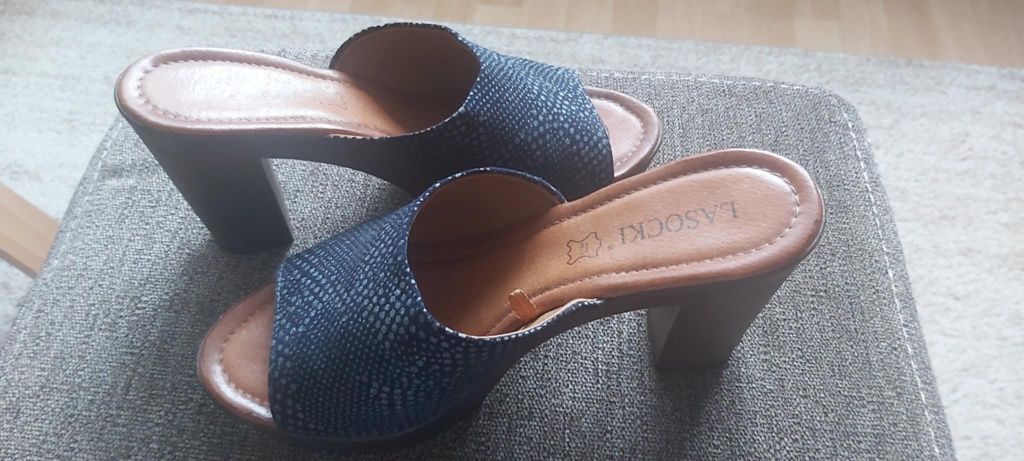 Klapki na platformie Lasocki r.37