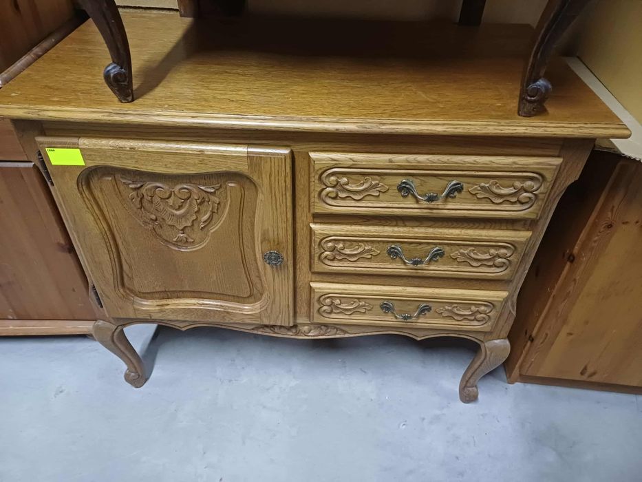 Ładna szafka ludwik