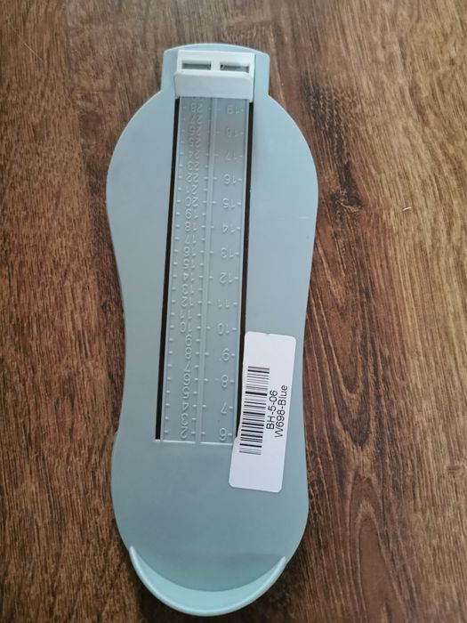 Przyrząd do mierzenia stopy