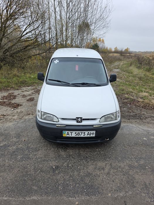 Продам автомобіль в доброму стані !