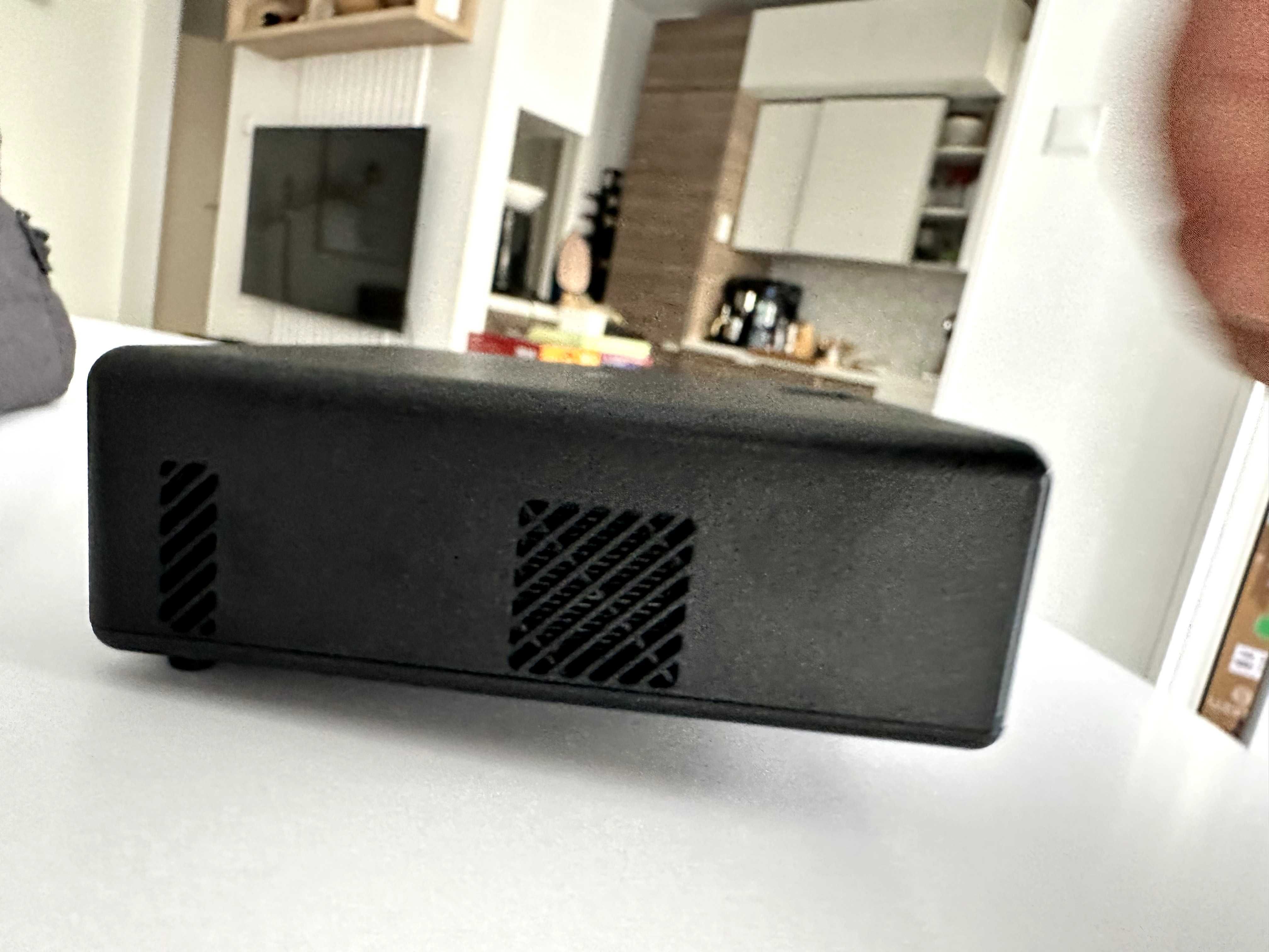 Projektor laserowy EPSON EF-11 + Google Chromecast + Torba