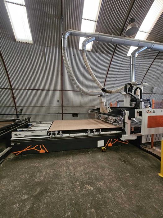 CNC INFOTEC 3121 PRO EVO Stół podawczy i odbiorczy - Prawie NOWA