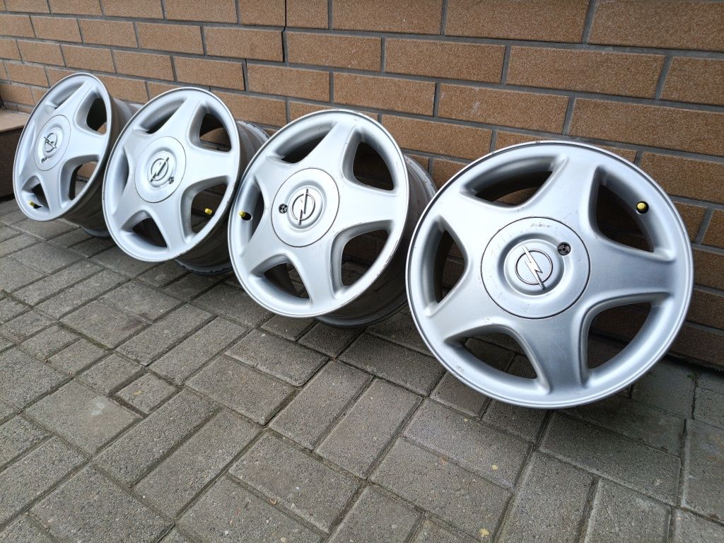 Felgi Aluminiowe 15 Cali 4x100 ET49 6Jx15 - Opel - WYSYŁKA